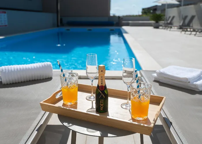 Seafront Luxury Suite Idassa By Belmont Realty