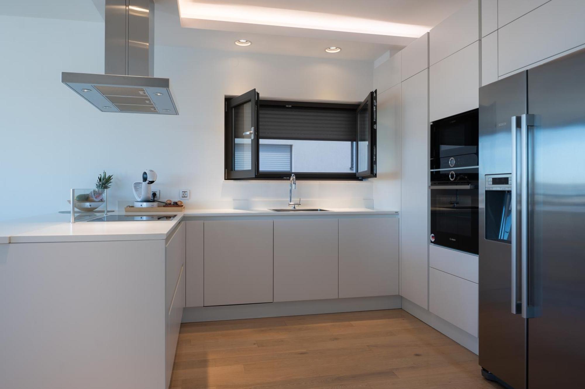 Apartment Seafront Luxury Idassa By Belmont Realty *